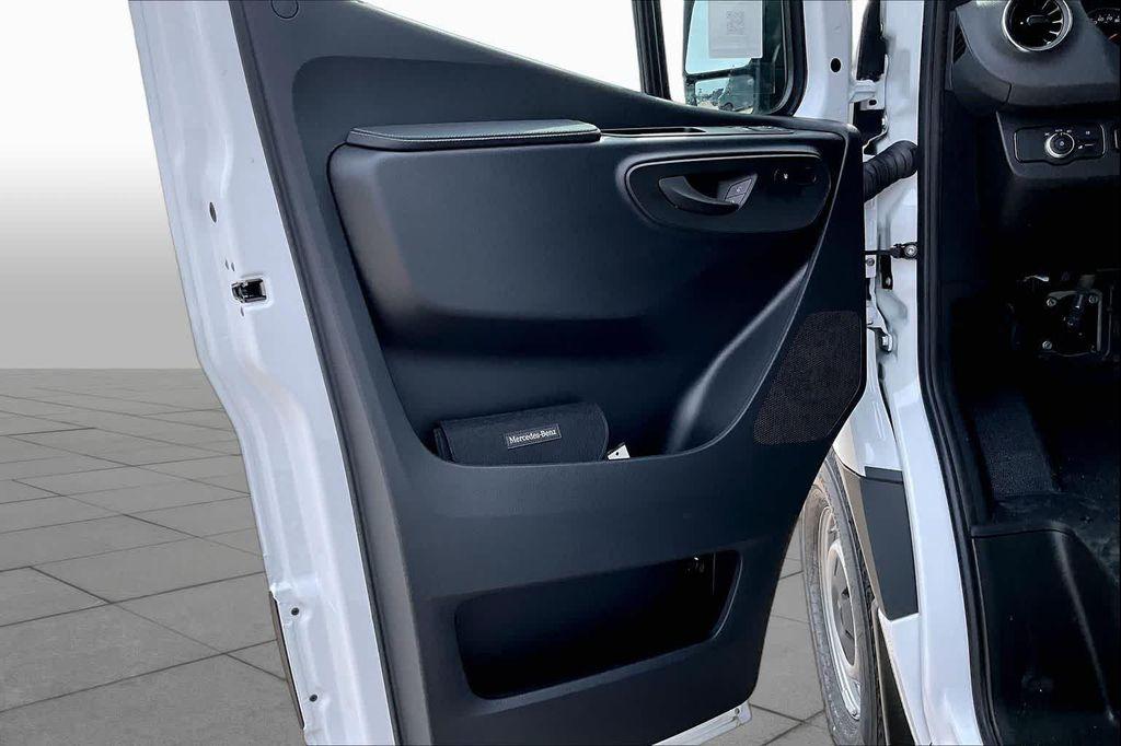 new 2026 Mercedes-Benz Sprinter 2500 car, priced at $66,256