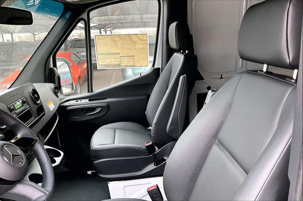 new 2025 Mercedes-Benz Sprinter 2500 car, priced at $58,812