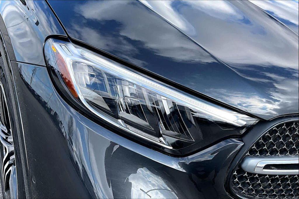 new 2025 Mercedes-Benz GLC 350e car, priced at $70,300