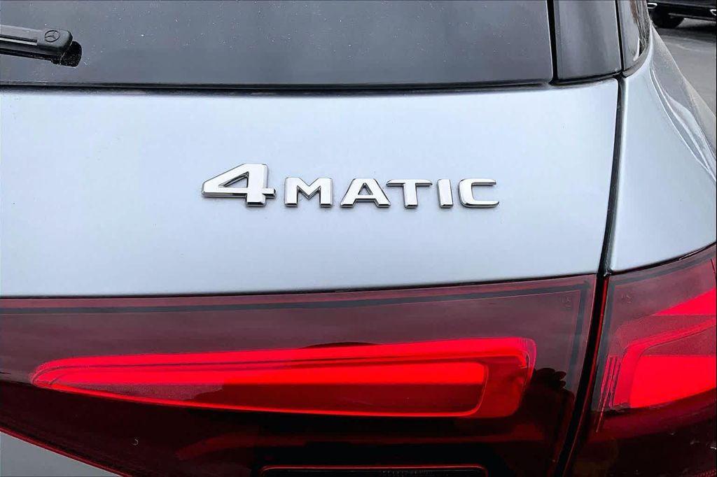 new 2026 Mercedes-Benz GLE 450 car, priced at $80,600