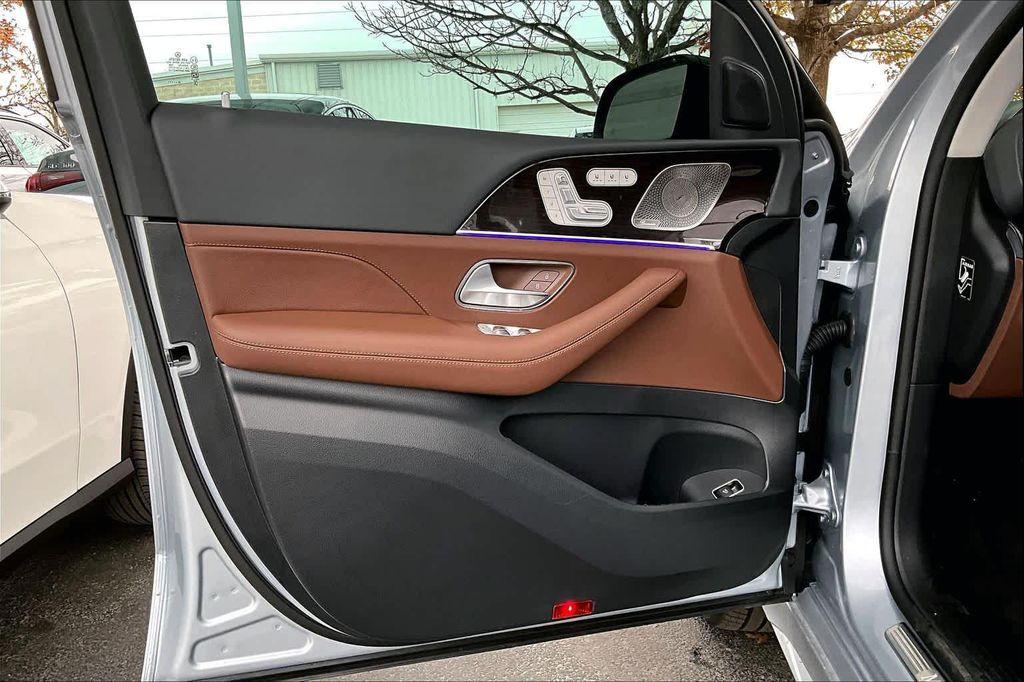 new 2026 Mercedes-Benz GLE 450 car, priced at $80,600