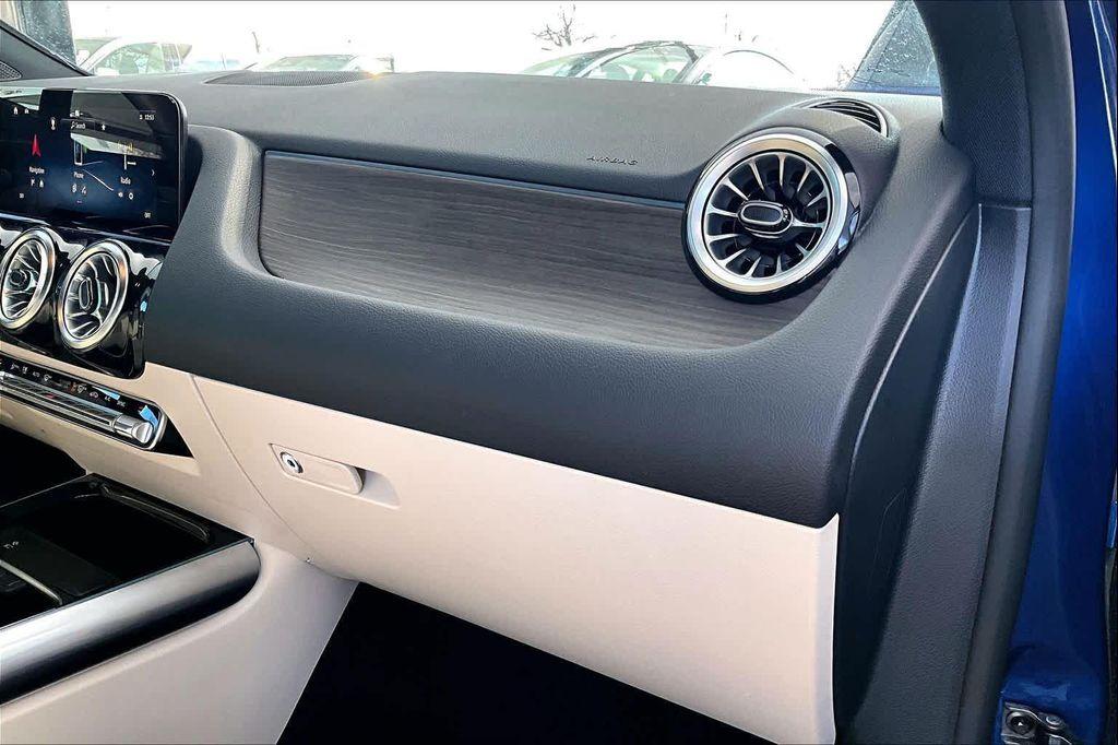 used 2025 Mercedes-Benz GLA 250 car, priced at $39,288