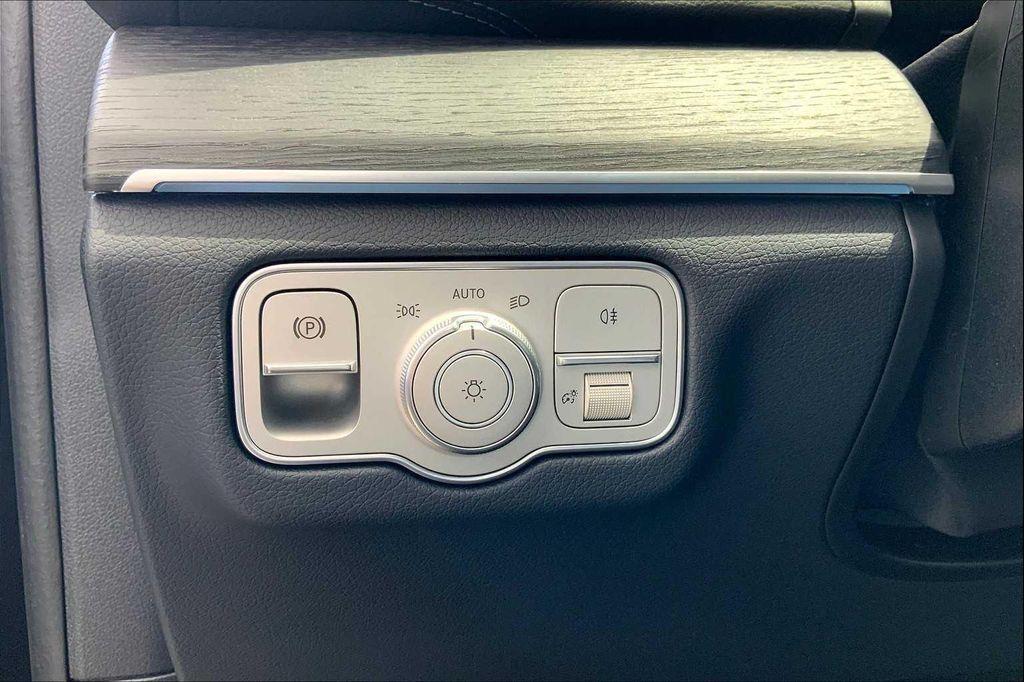 new 2025 Mercedes-Benz GLC 350e car, priced at $66,330