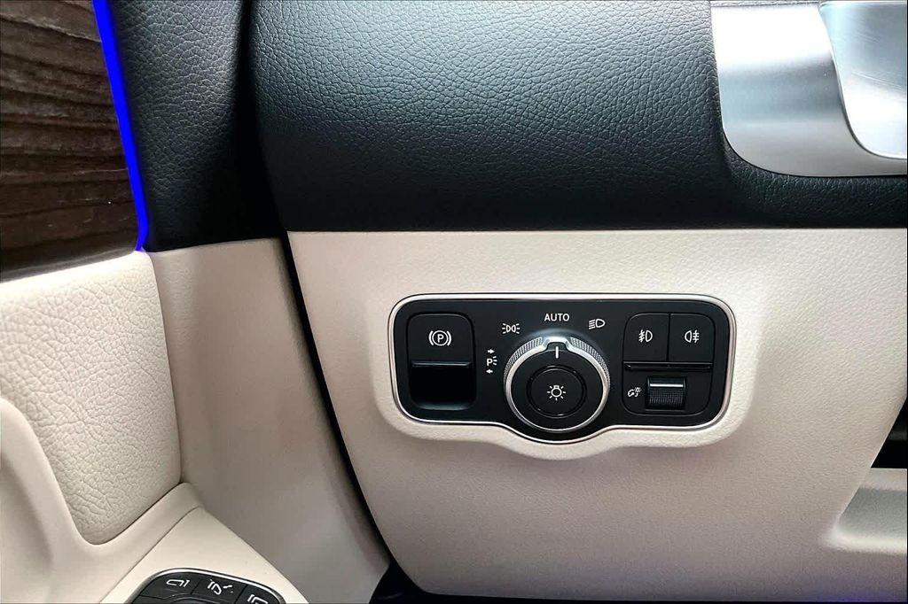 new 2026 Mercedes-Benz GLB 250 car, priced at $49,895