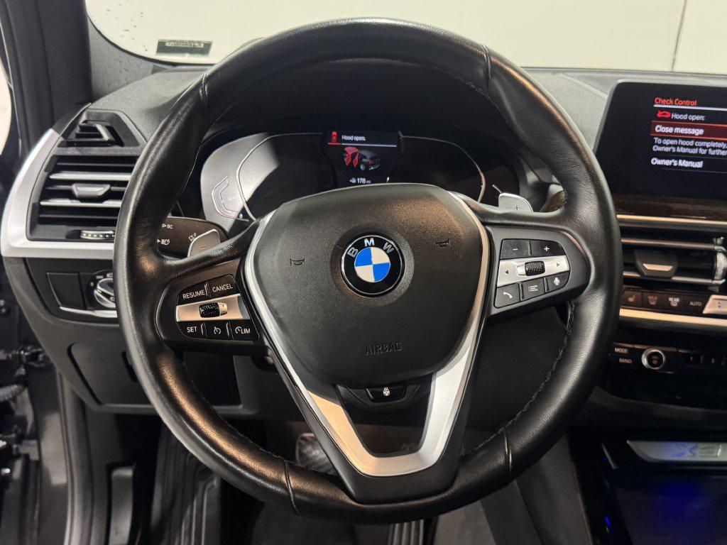 BMW X3 view 5