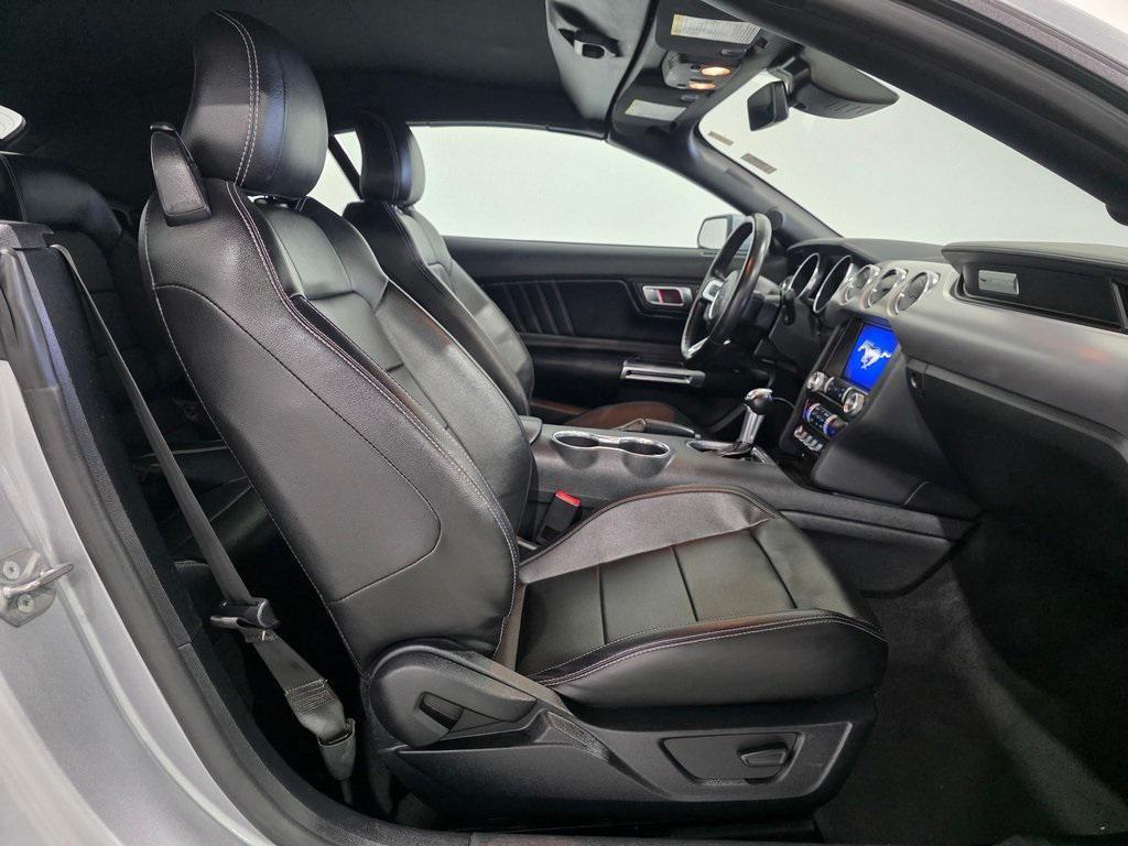 2022 Silver Metallic Ford Mustang