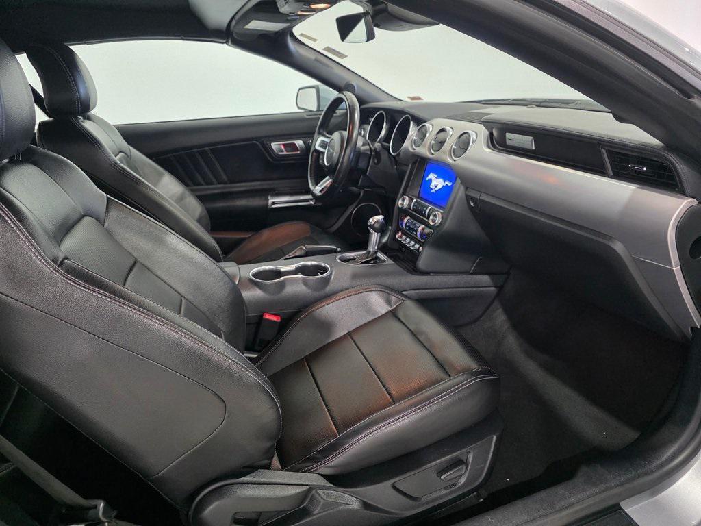 2022 Silver Metallic Ford Mustang