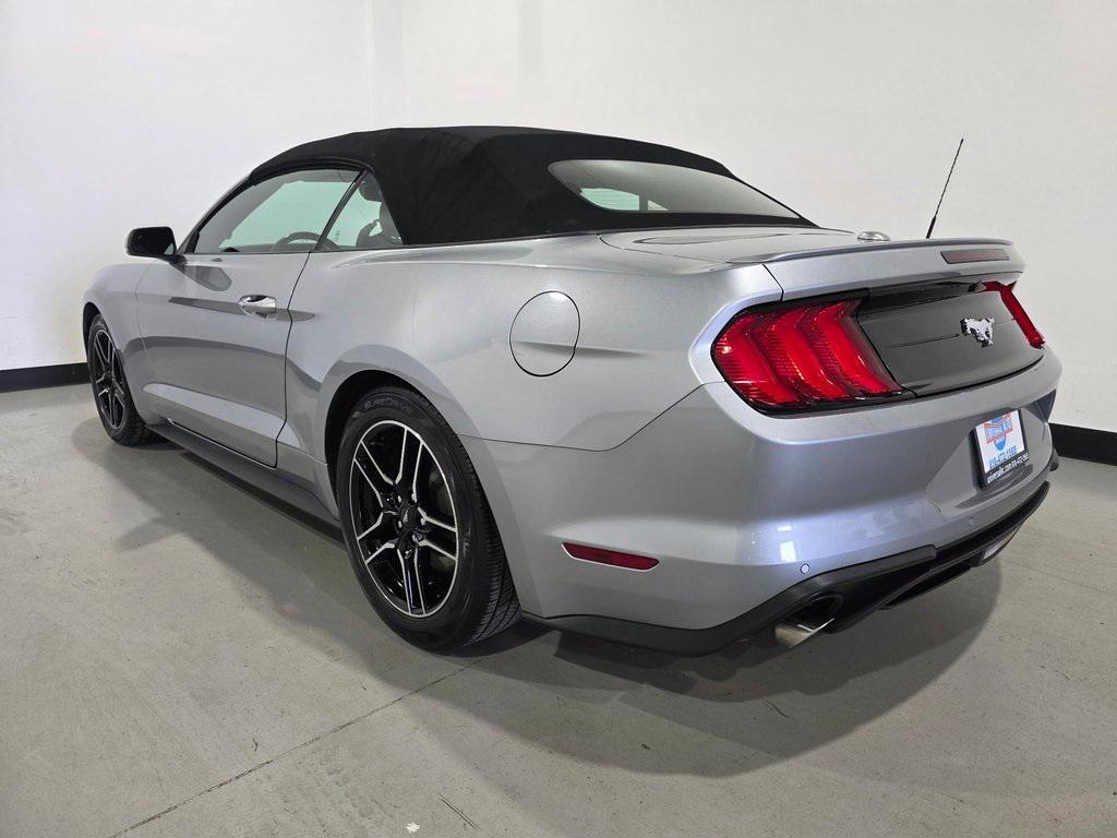 2022 Silver Metallic Ford Mustang