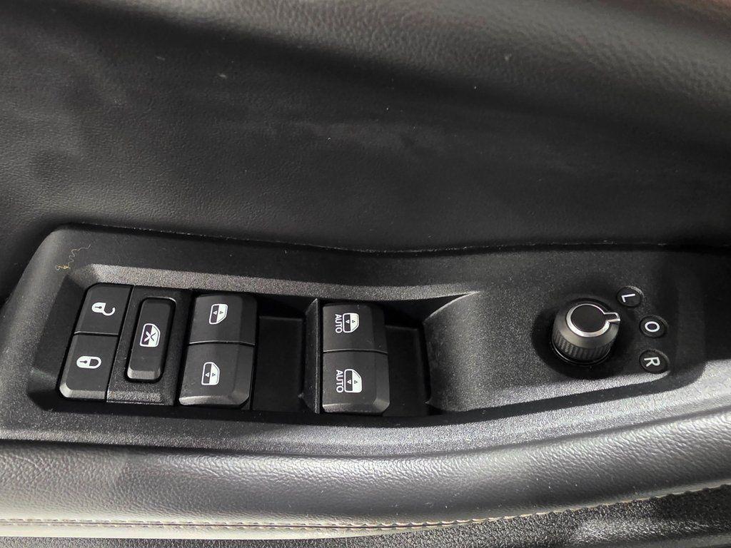 used 2023 Jeep Grand Cherokee car, priced at $26,975