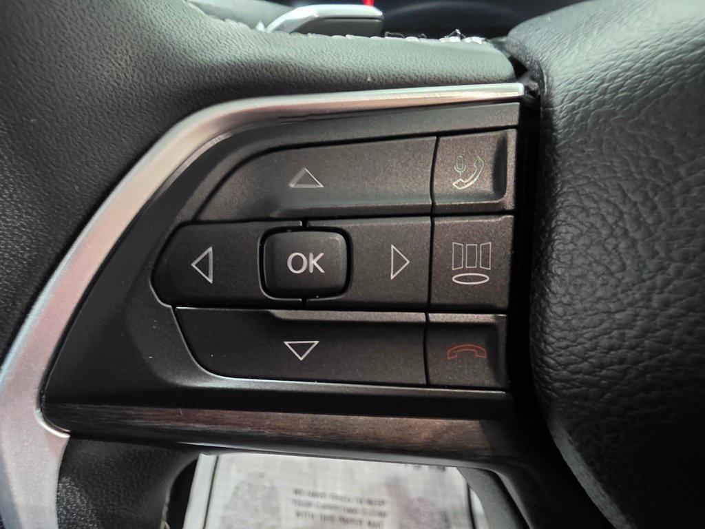 used 2023 Jeep Grand Cherokee car, priced at $27,440