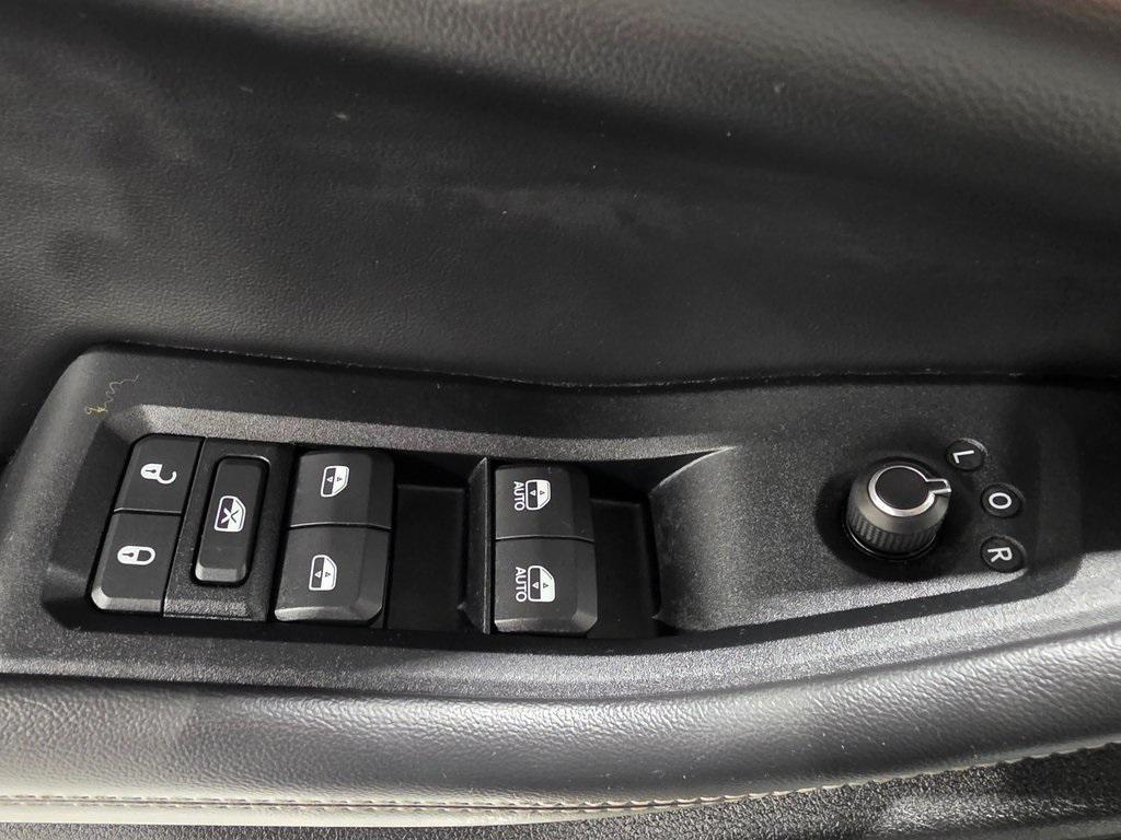 used 2023 Jeep Grand Cherokee car, priced at $27,440