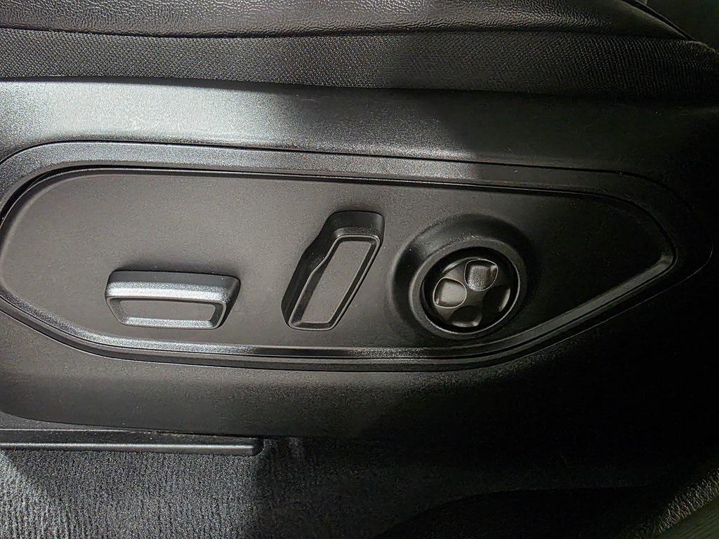 used 2023 Jeep Grand Cherokee car, priced at $27,440