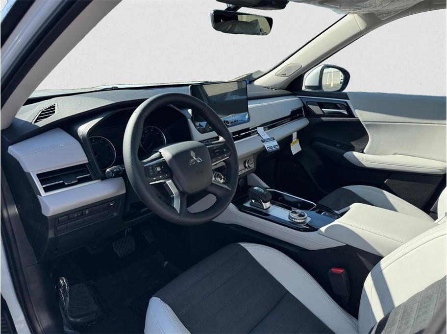 used 2026 Mitsubishi Outlander car, priced at $37,285