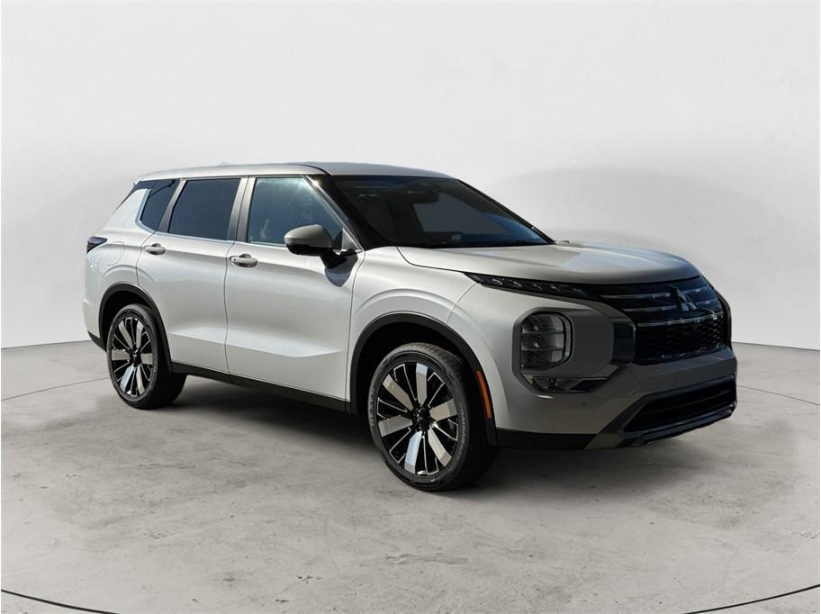 used 2026 Mitsubishi Outlander car, priced at $37,285