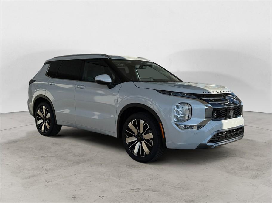 used 2026 Mitsubishi Outlander car, priced at $41,985