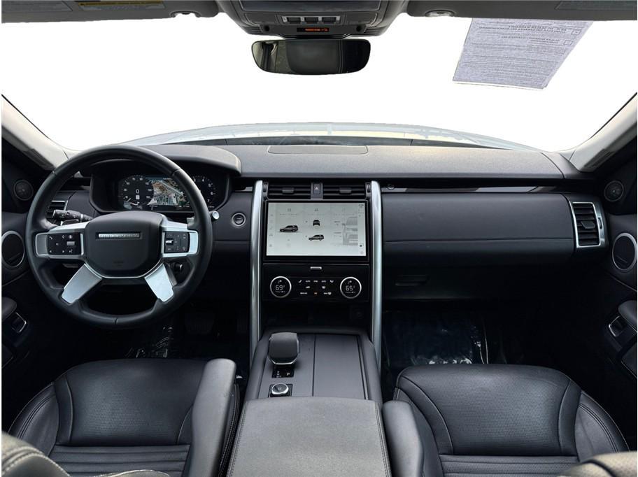 used 2024 Land Rover Discovery car, priced at $38,590