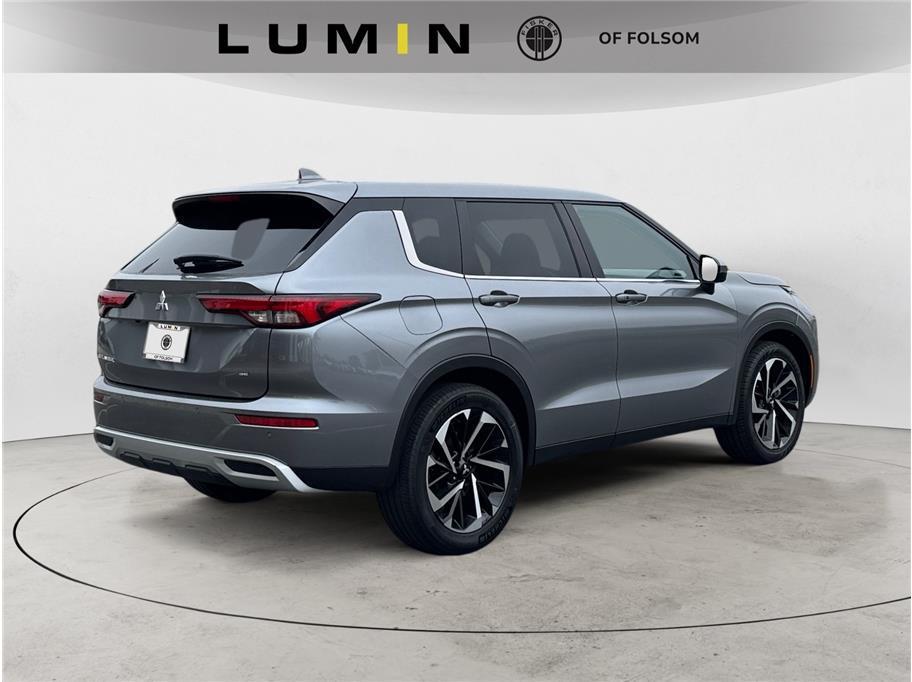 used 2024 Mitsubishi Outlander car, priced at $21,995