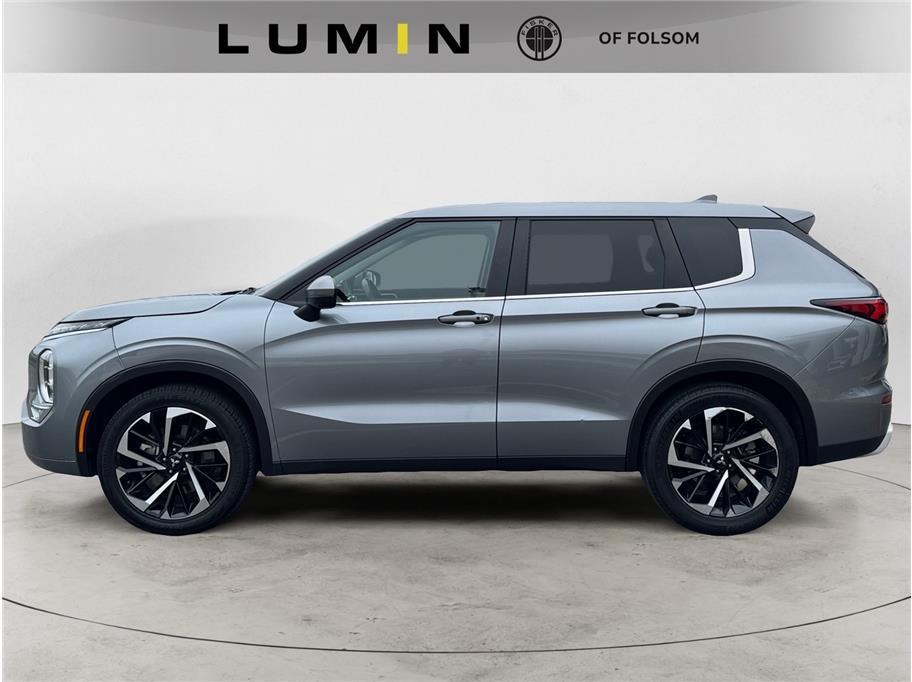 used 2024 Mitsubishi Outlander car, priced at $21,995