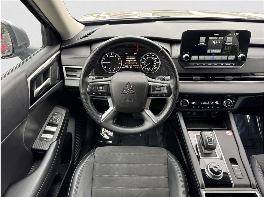 used 2024 Mitsubishi Outlander car, priced at $21,995