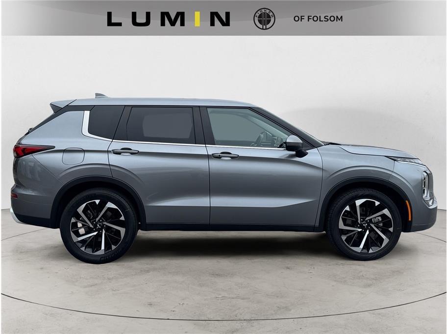used 2024 Mitsubishi Outlander car, priced at $21,995