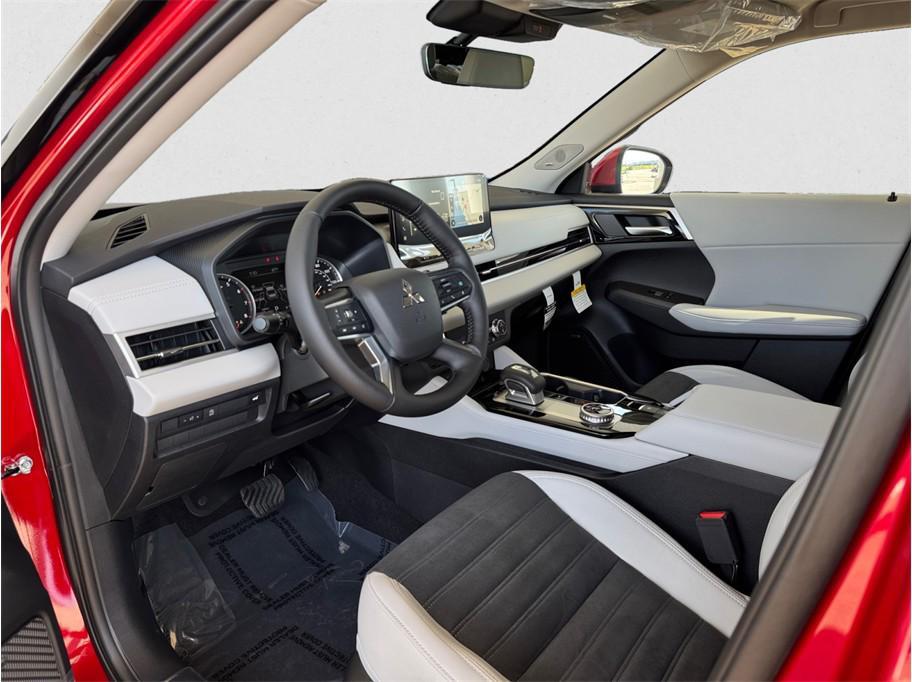 used 2026 Mitsubishi Outlander car, priced at $37,285