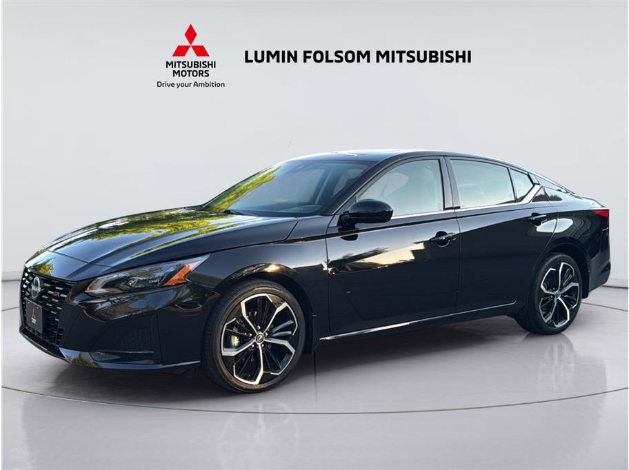 used 2023 Nissan Altima car, priced at $24,995