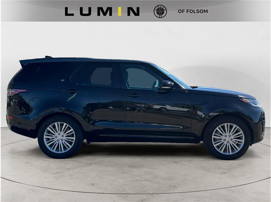 used 2018 Land Rover Discovery car, priced at $20,795