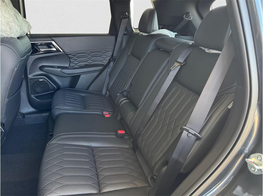 used 2026 Mitsubishi Outlander car, priced at $41,390