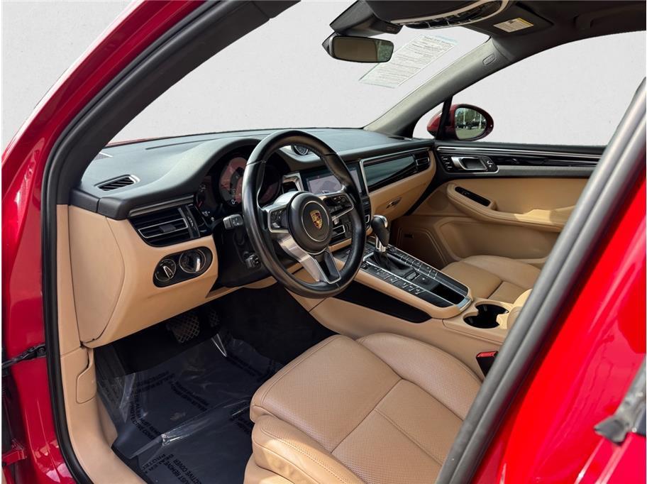 used 2021 Porsche Macan car