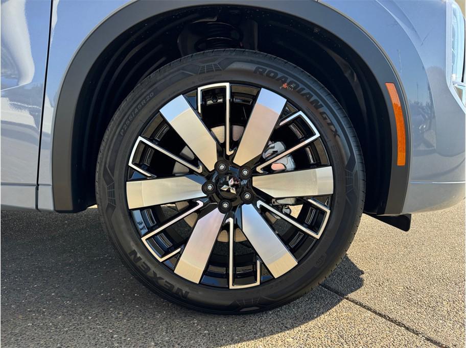 used 2026 Mitsubishi Outlander car, priced at $47,035