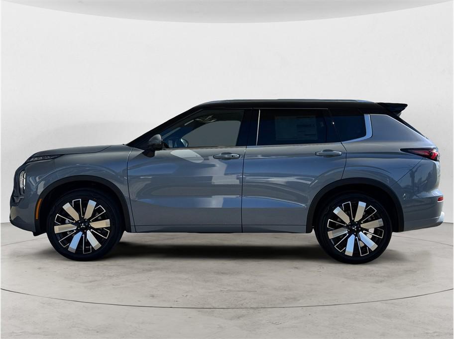 used 2026 Mitsubishi Outlander car, priced at $47,035