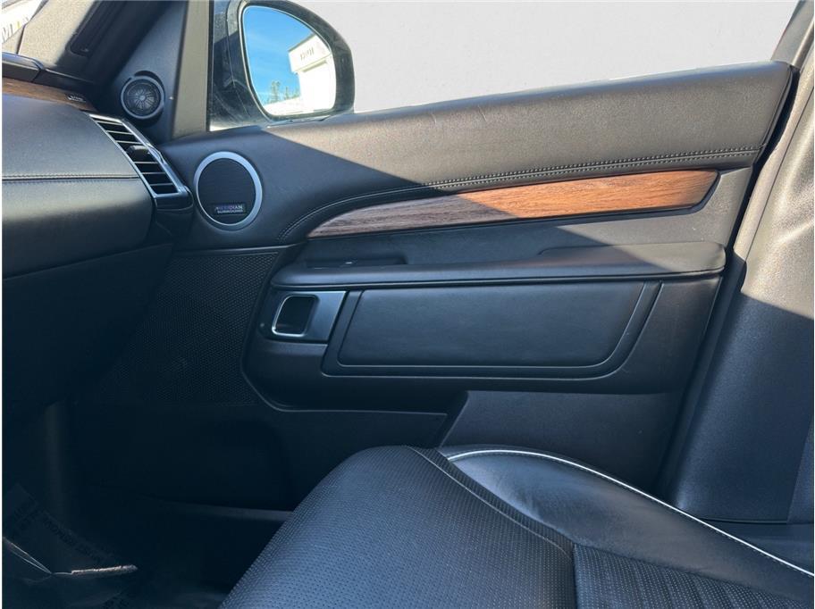 used 2019 Land Rover Discovery car, priced at $23,995