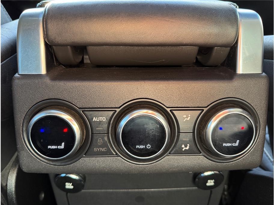 used 2019 Land Rover Discovery car, priced at $23,995