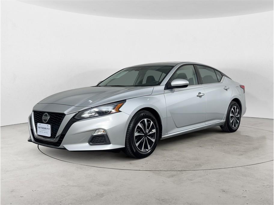 used 2022 Nissan Altima car, priced at $18,999