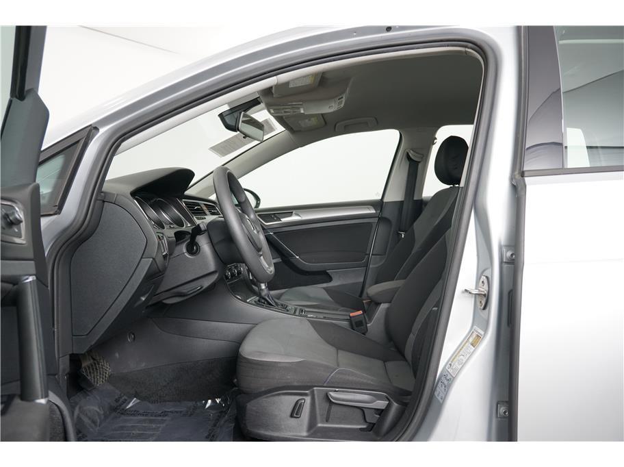 used 2016 Volkswagen e-Golf car, priced at $8,999