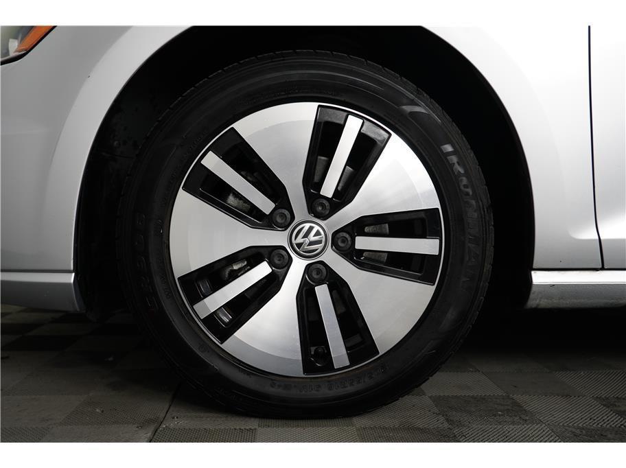 used 2016 Volkswagen e-Golf car, priced at $8,999