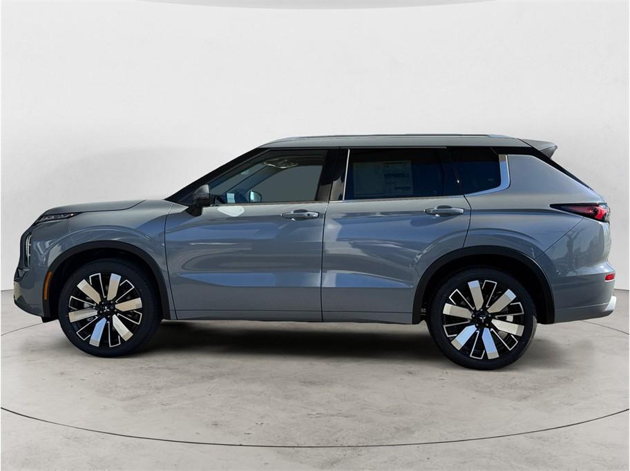 used 2026 Mitsubishi Outlander car, priced at $41,785