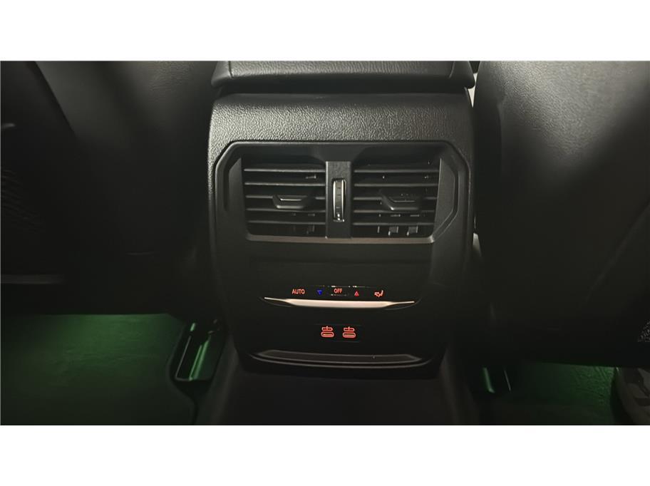 BMW i4 view 15