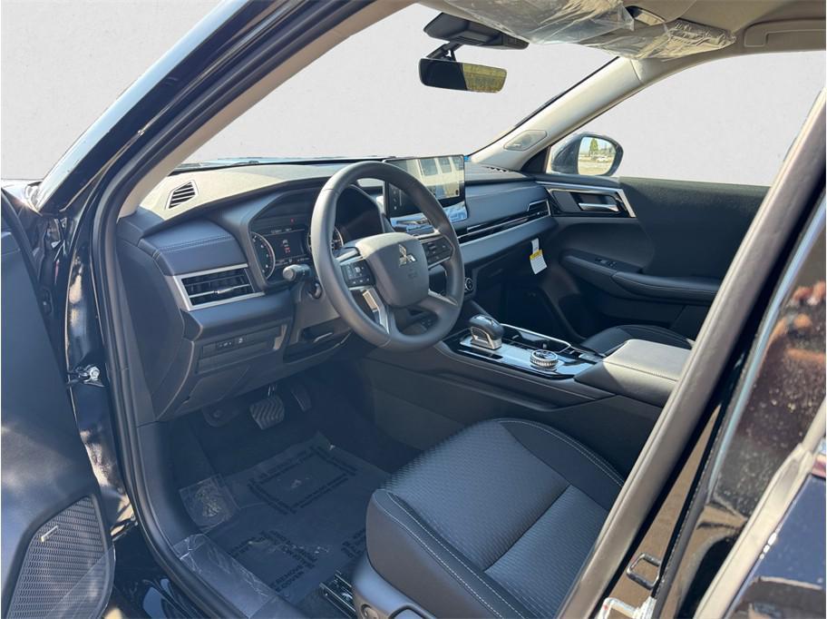 used 2026 Mitsubishi Outlander car, priced at $32,205