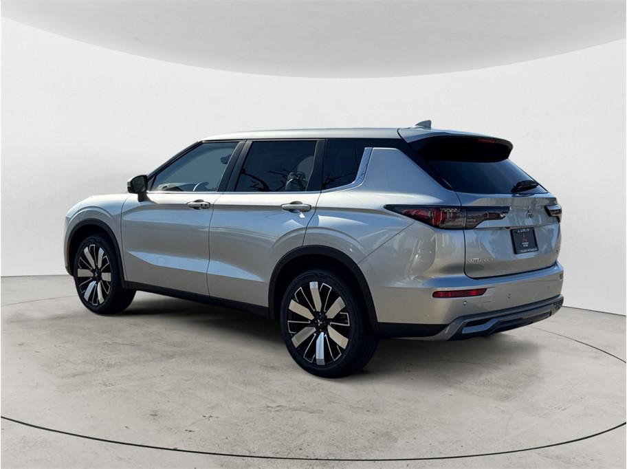 used 2026 Mitsubishi Outlander car, priced at $38,490