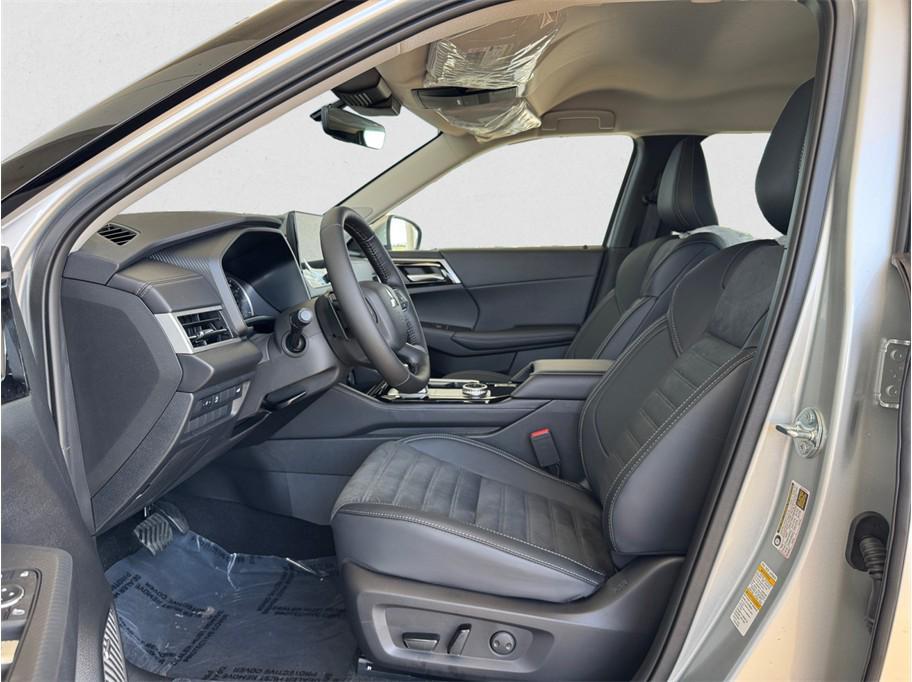 used 2026 Mitsubishi Outlander car, priced at $38,490