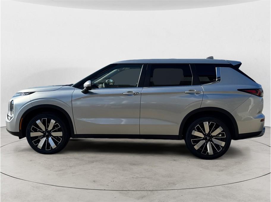 used 2026 Mitsubishi Outlander car, priced at $38,490
