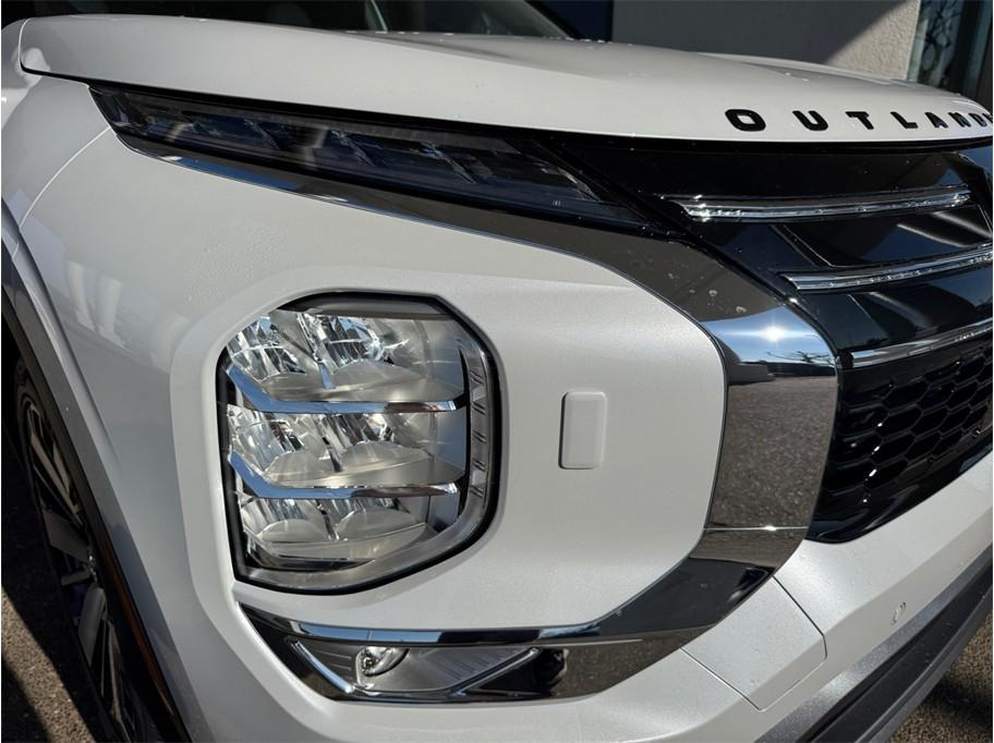 used 2026 Mitsubishi Outlander car, priced at $43,785