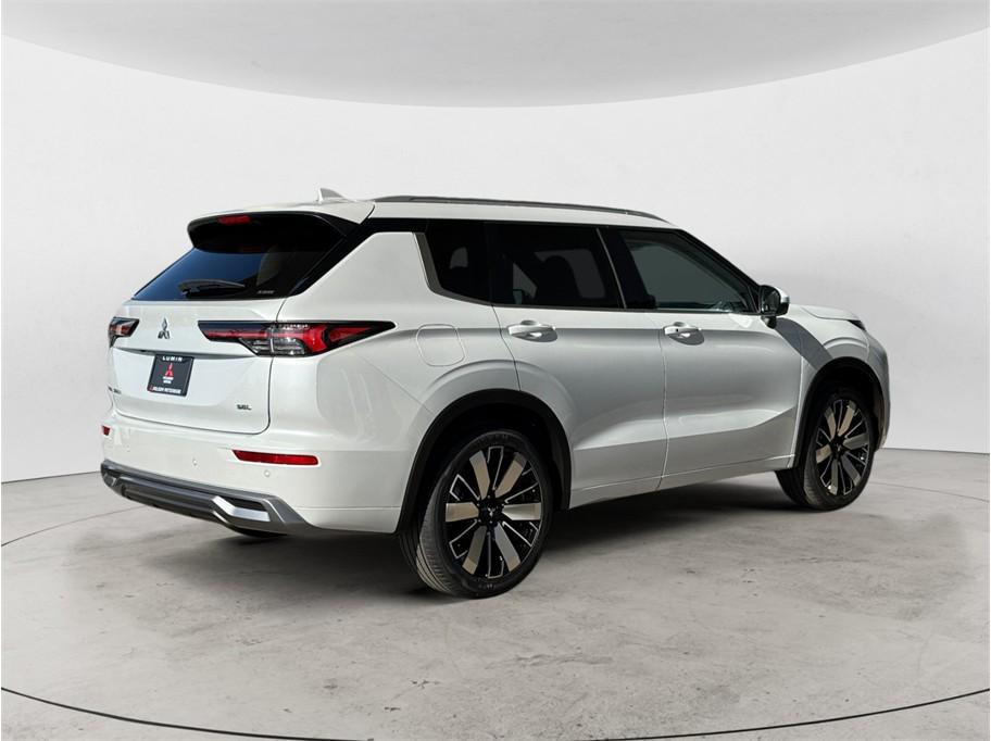 used 2026 Mitsubishi Outlander car, priced at $43,785