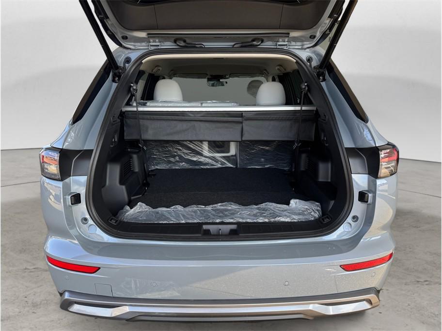 used 2026 Mitsubishi Outlander car, priced at $37,085