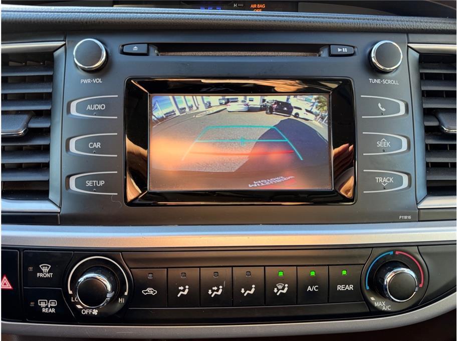 used 2019 Toyota Highlander car, priced at $21,695