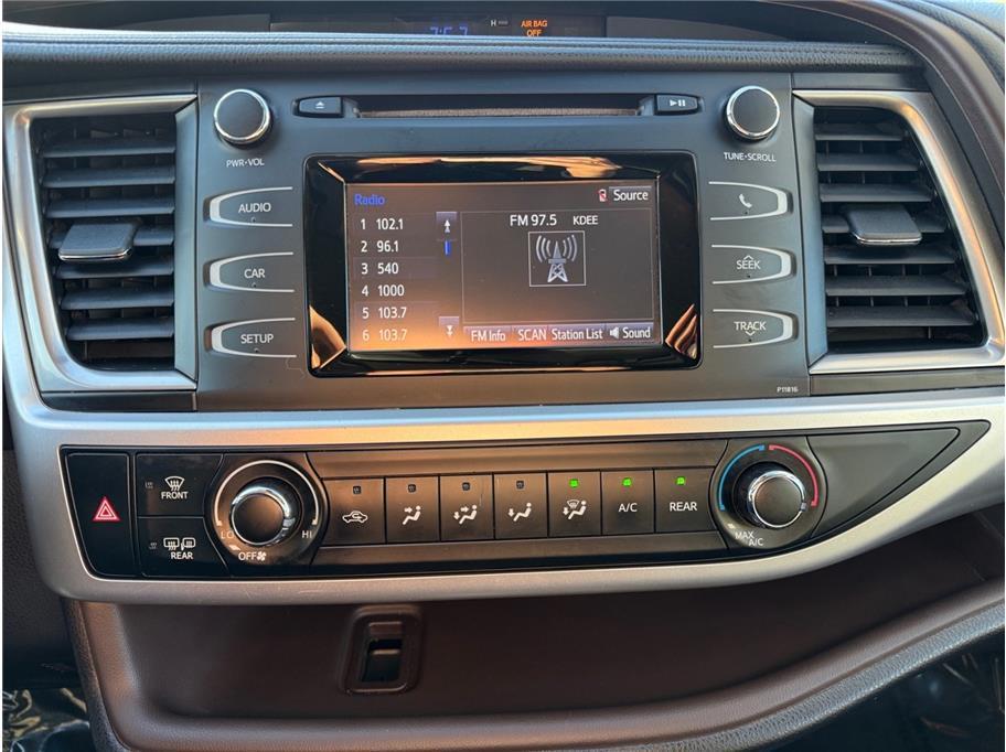 used 2019 Toyota Highlander car, priced at $21,695