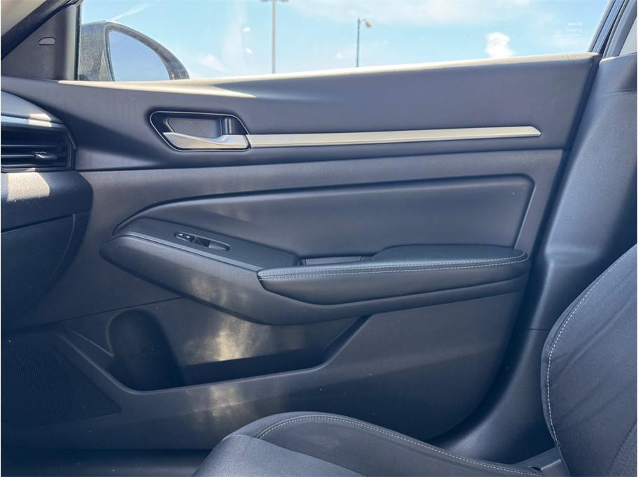 used 2022 Nissan Altima car, priced at $18,999