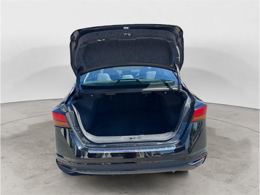used 2022 Nissan Altima car, priced at $18,999