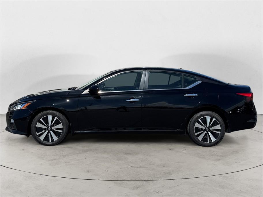 used 2022 Nissan Altima car, priced at $18,999